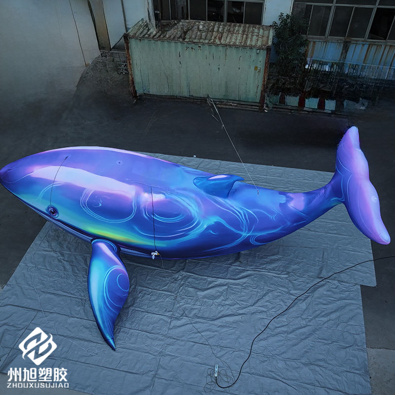Aquarium Blue Marine - 膨張式の青いクジラ、水槽イベントの装飾品として使用され、送風機付きで海洋生物を表現します。