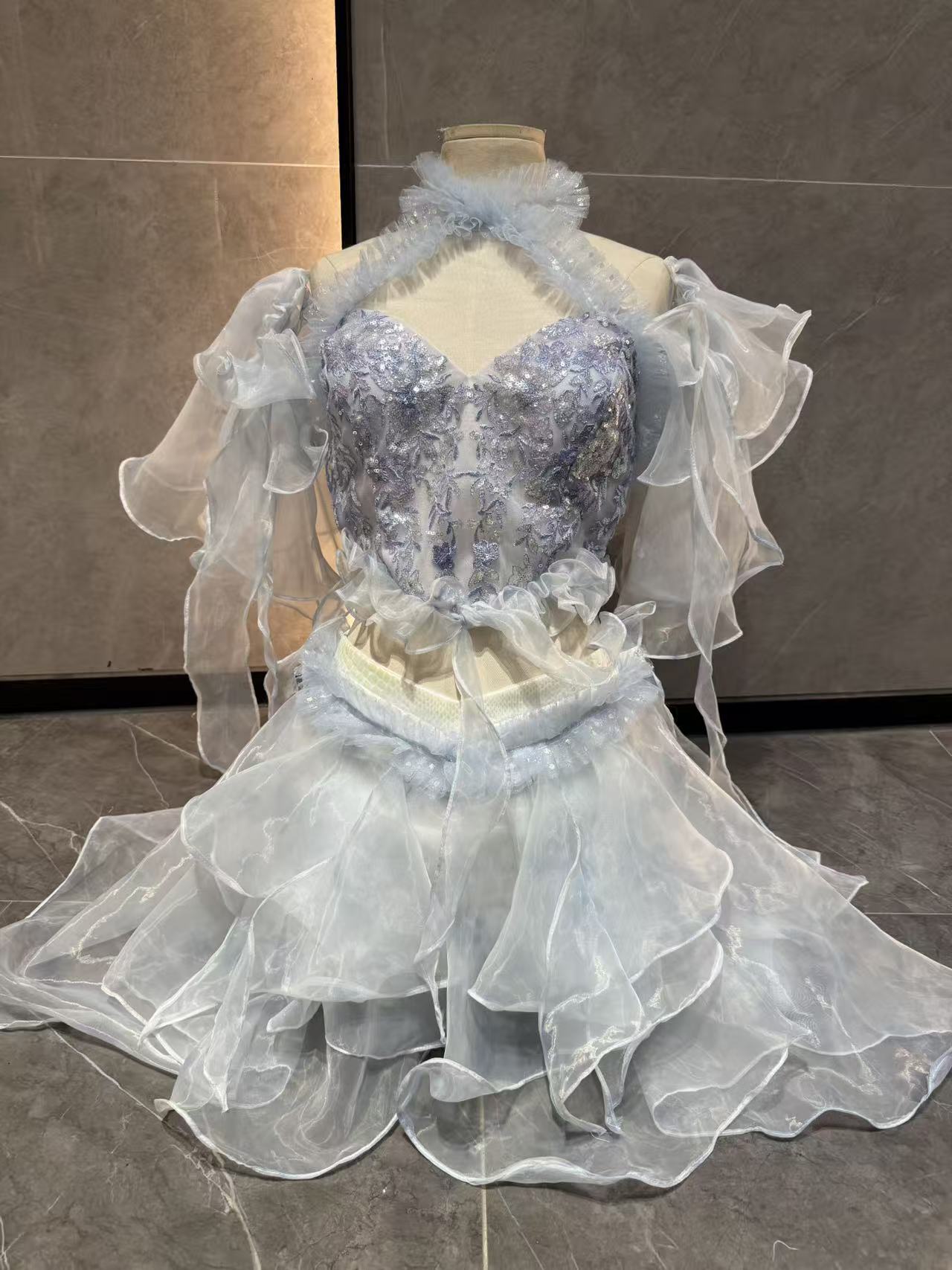 アニメコスプレ撮影衣装マーメイドウォーターダンスドレス水族館 - Aquarium & Marine Museum のレビューと価格