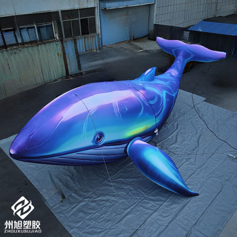 膨張式の青いクジラ、水槽イベントの装飾品として使用され、送風 - Aquarium Blue Marine のレビューと価格