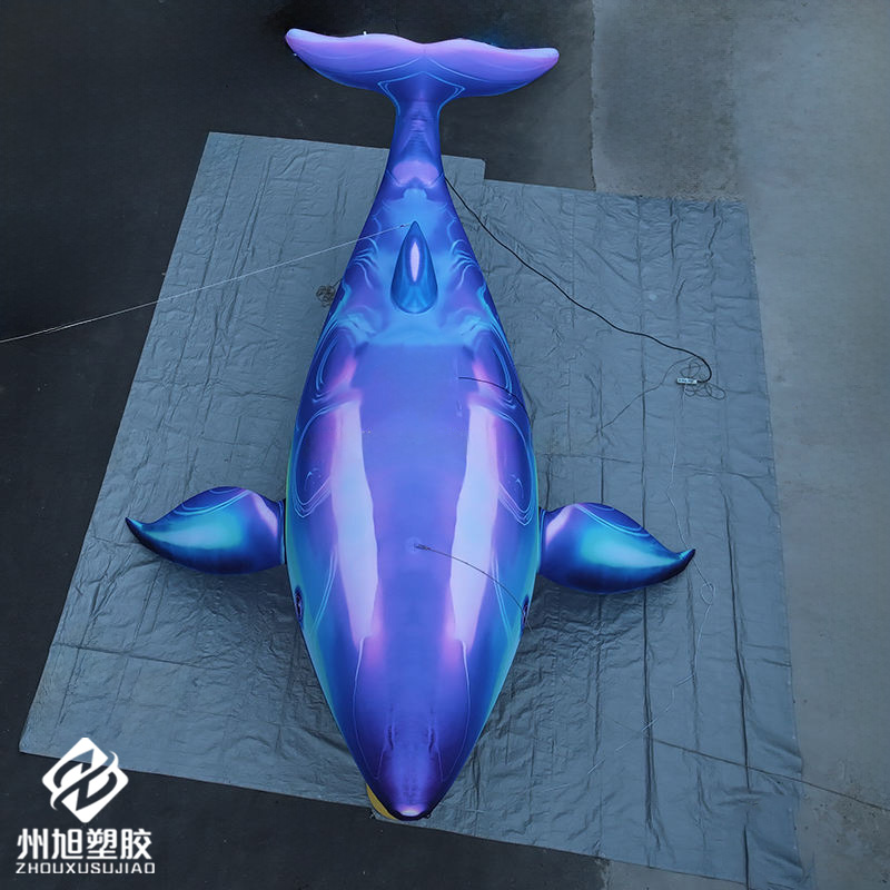 膨張式の青いクジラ、水槽イベントの装飾品として使用され、送風 - Aquarium Blue Marine のレビューと価格